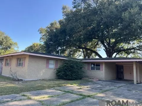 3152 Charlotte Dr, Baton Rouge, LA 70814