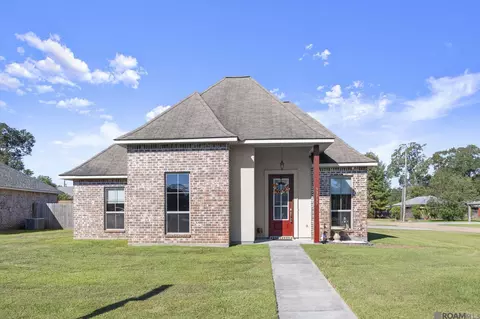33797 Blue River Dr, Denham Springs, LA 70706