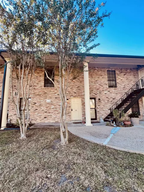 200 Moss Ln #B15, Houma, LA 70360