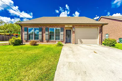 303 Derusso St, Houma, LA 70364
