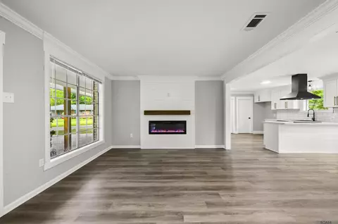 6415 Vineyard Dr, Baton Rouge, LA 70812