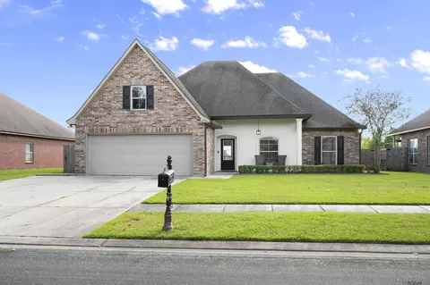 42351 Yellowstone Ave, Prairieville, LA 70769