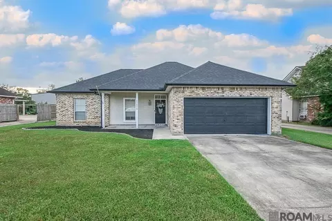 17075 Hunters Trace St W, Prairieville, LA 70769