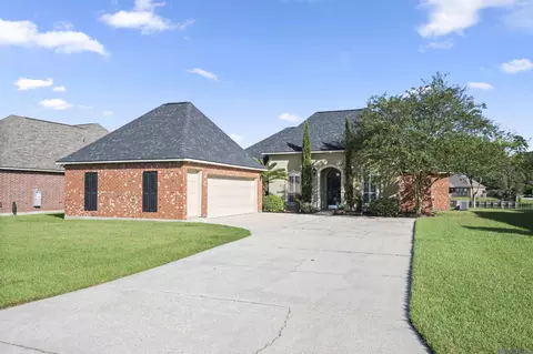 13843 Creekstone Dr, Denham Springs, LA 70726