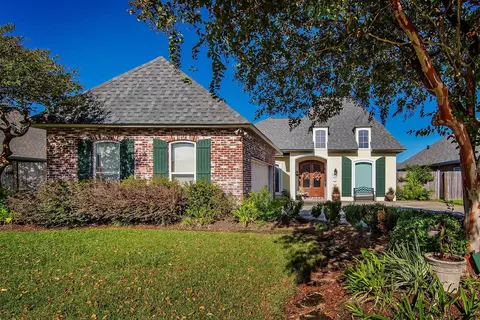 176 Lansdown Dr, Houma, LA 70360