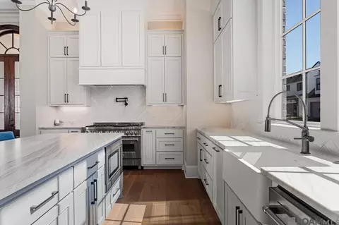 Kitchen - 5146 Mclain Way, St. George, LA 70809 photo 5 of 6