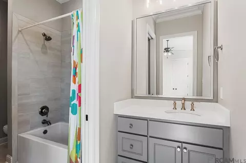 Bath - 5146 Mclain Way, St. George, LA 70809 photo 6 of 7