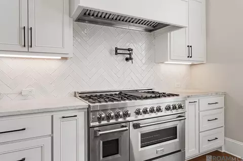 Kitchen - 5146 Mclain Way, St. George, LA 70809 photo 4 of 6