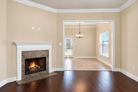 Living - 110 Red Maple Dr, Gray, LA 70359 photo 3 of 3