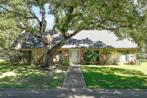 104 General Lee St, Houma, LA 70360