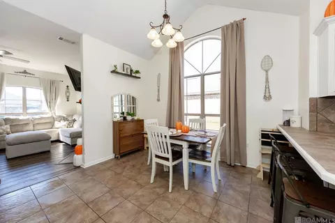 Dining - 13643 Hope Haven Dr, Walker, LA 70785 photo 2 of 3