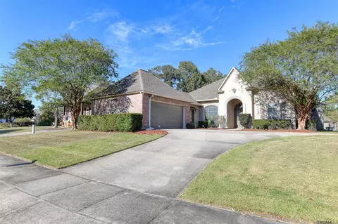 9253 Homestead Dr, St. George, LA 70817