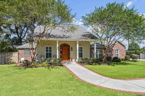 38374 Henry Rd, Prairieville, LA 70769