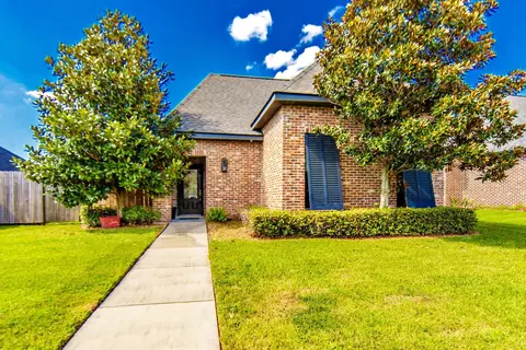 386 Shoal Dr, Houma, LA 70360