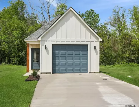 728 S Audubon Place Ave, Gonzales, LA 70737