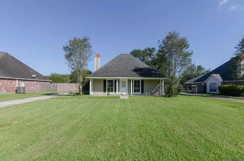 Exterior - 13531 South Trce, Walker, LA 70785 photo 2 of 6