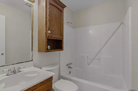 Bath - 13531 South Trce, Walker, LA 70785 photo 1 of 3