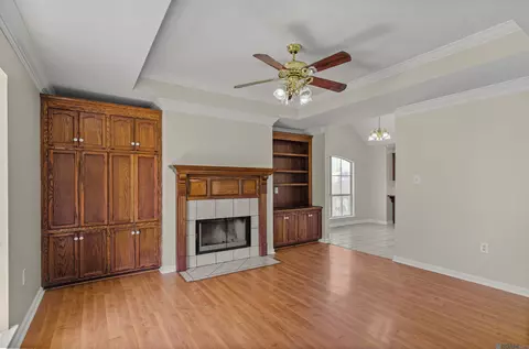 Living - 13531 South Trce, Walker, LA 70785 photo 2 of 2