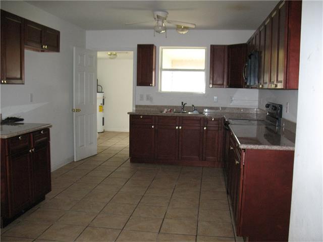 2517 Uranus Dr, Violet, LA 70092 photo 1
