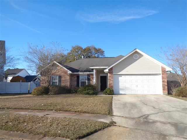 1104 Deborah Dr, Slidell, LA 70461 photo 1