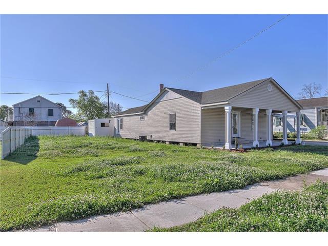 35 Packenham Ave, Chalmette, LA 70043 photo 1