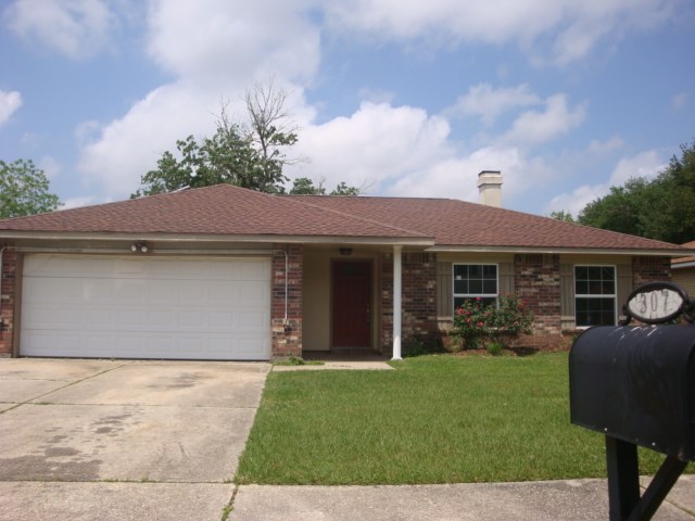 307 Somerset Dr, Slidell, LA 70461 photo 1