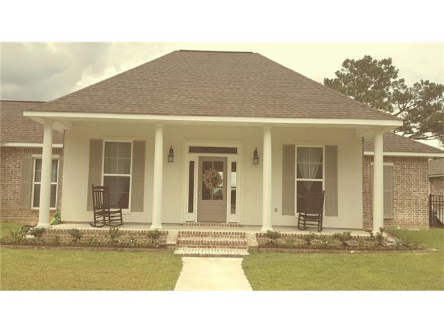 13577 Riverlake Dr, Covington, LA 70435 photo 1