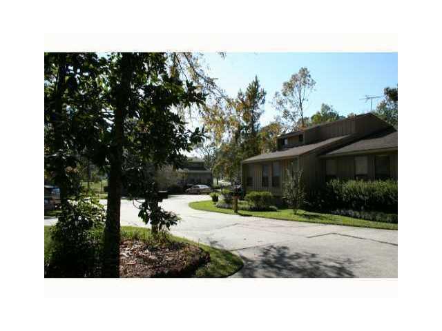 111 Catalpa Ln, Mandeville, LA 70471 photo 1