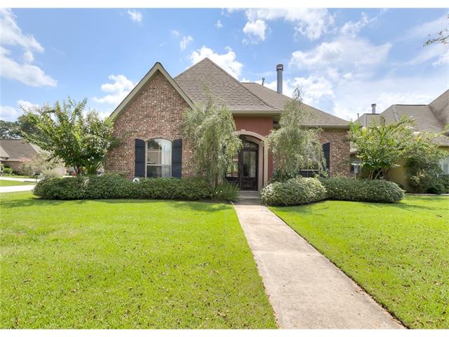 2431 Cours Carson St, Mandeville, LA 70448 photo 1