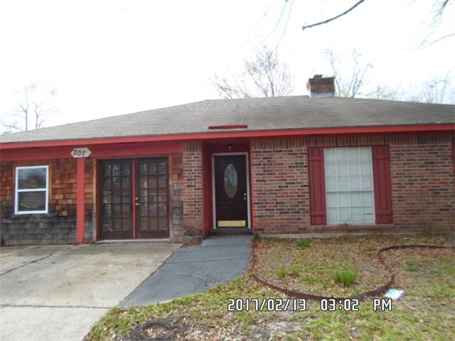 207 E Queens Dr, Slidell, LA 70458 photo 1