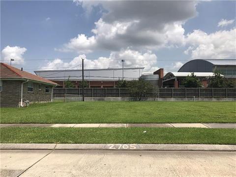 2705 Veronica Dr, Chalmette, LA 70043 photo 1