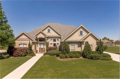 304 Lac Iberville Dr, Luling, LA 70070 photo 1