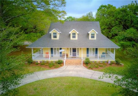 137 Chamale Dr, Slidell, LA 70460 photo 1