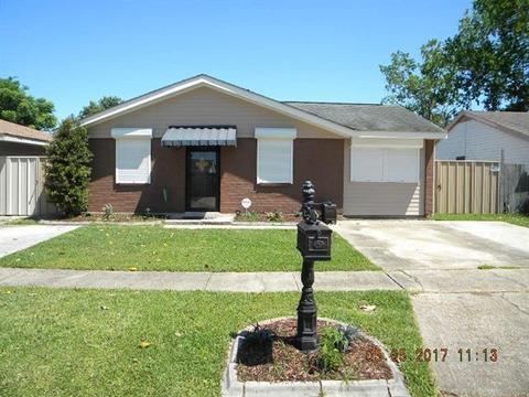 700 Cameron Ct, Kenner, LA 70065 photo 1