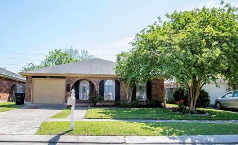 3252 Castle Dr, Kenner, LA 70065 photo 1
