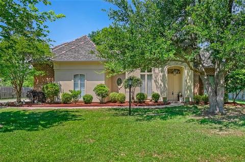 2567 Bluff Ct, Mandeville, LA 70448 photo 1