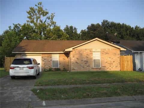 1237 Michael St, Marrero, LA 70072 photo 1