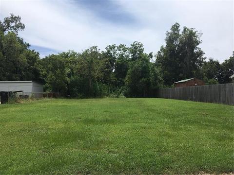 2421 Riverbend Dr, Violet, LA 70092 photo 1