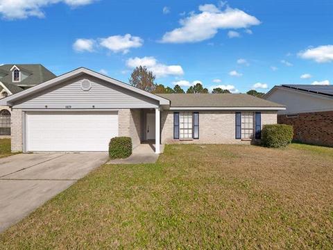 1829 Kings Row, Slidell, LA 70461 photo 1