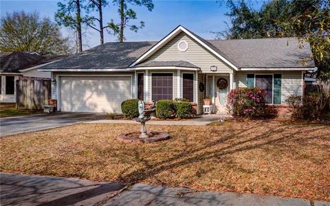 444 Pine Cone Ln, Slidell, LA 70458 photo 1