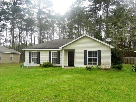 2473 Dupard St, Mandeville, LA 70448 photo 1