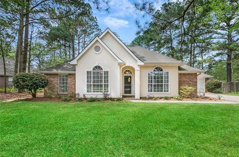 2057 Trinity Dr, Mandeville, LA 70448 photo 1