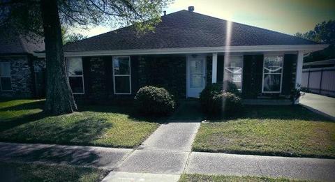 2443 Daniel Dr, Violet, LA 70092 photo 1