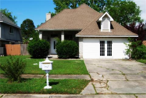 1909 Kings Row, Slidell, LA 70461 photo 1