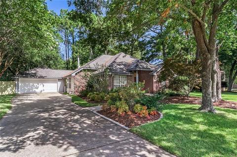 2047 Trinity Dr, Mandeville, LA 70448 photo 1