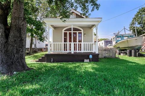 2321 General Pershing St, Violet, LA 70092 photo 1