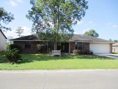 608 Legendre Dr, Slidell, LA 70460 photo 1