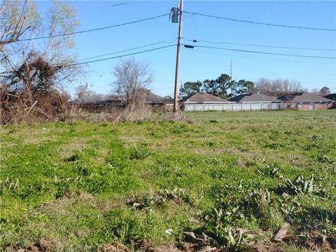 73 E Philip Ct, Chalmette, LA 70043 photo 1