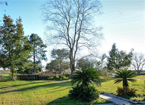 57 Oak Tree Dr, Slidell, LA 70458 photo 1