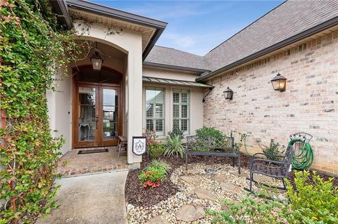 712 Rue Bourdeaux St, Covington, LA 70433 photo 1